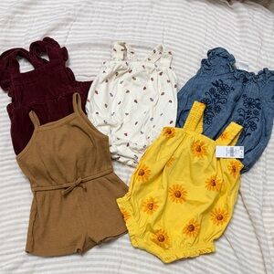 Bundle of 5 Old Navy Rompers - 0-3 months excellent condition